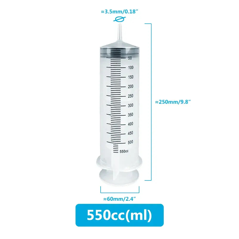 Multifunction syringe 550cc for pet care, showing measurement markings and dimensions for easy usage and capacity.