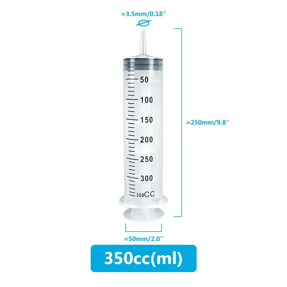 Multifunction syringe with 350cc capacity, ideal for pet care, measuring scale for accurate dosing and easy handling.