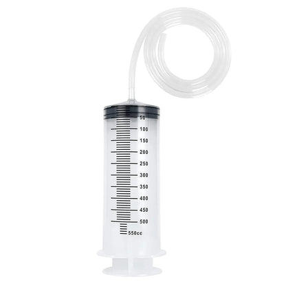 Multifunction syringe for pets with 550 ml capacity and 100 cm hose, ideal for feeding and liquid dispensing.